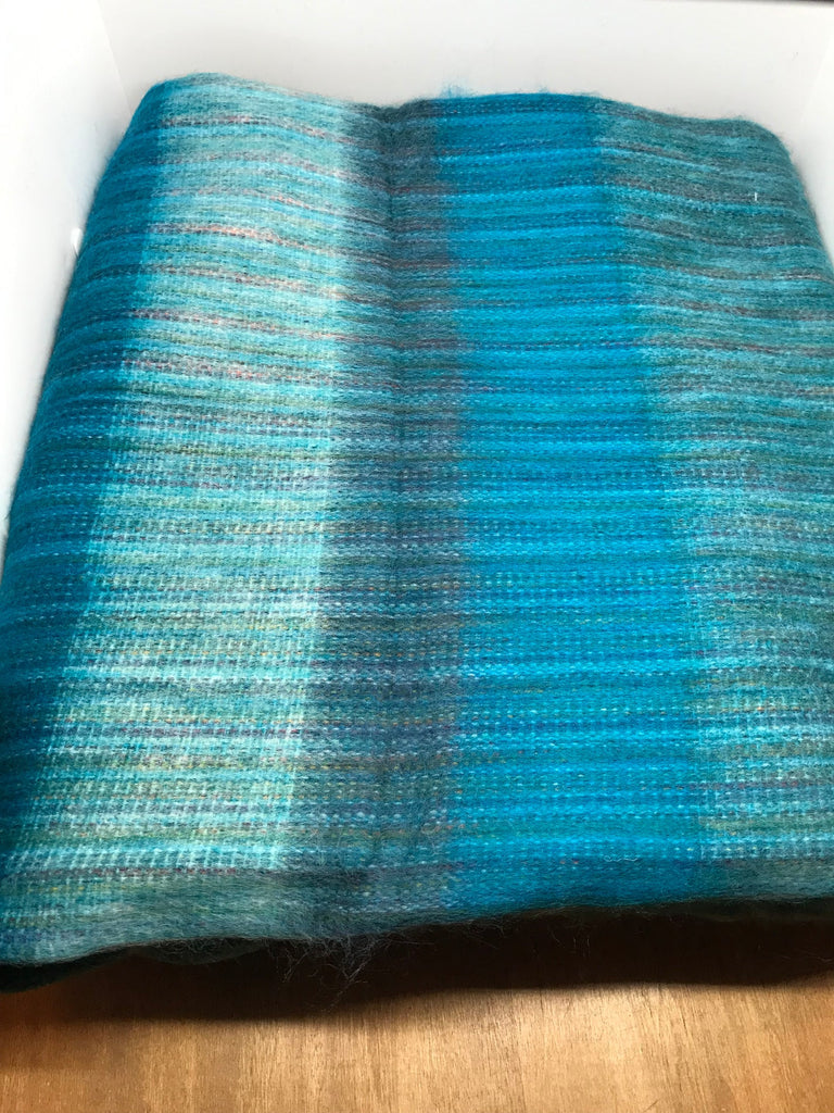 Queen-sized Alpaca Blanket "Seaglass"